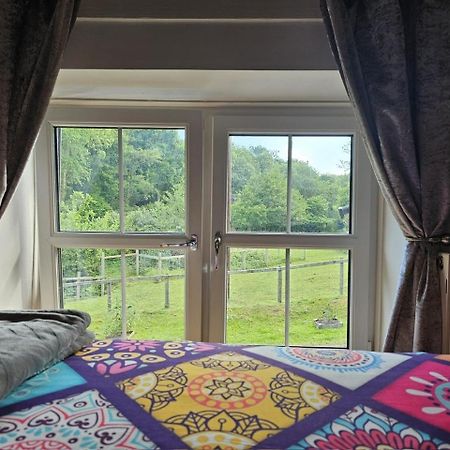 The Cottage Govilon ภายนอก รูปภาพ