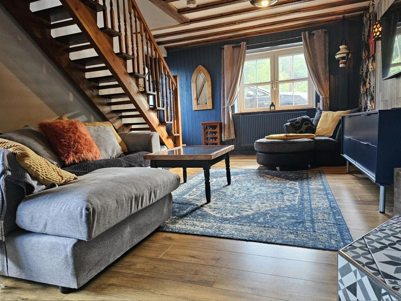 The Cottage Govilon ภายนอก รูปภาพ